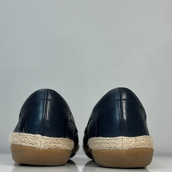Clarks Collection Perforated Slip On Flats Danelly Art Navy Size 8W - Picture 4 of 14
